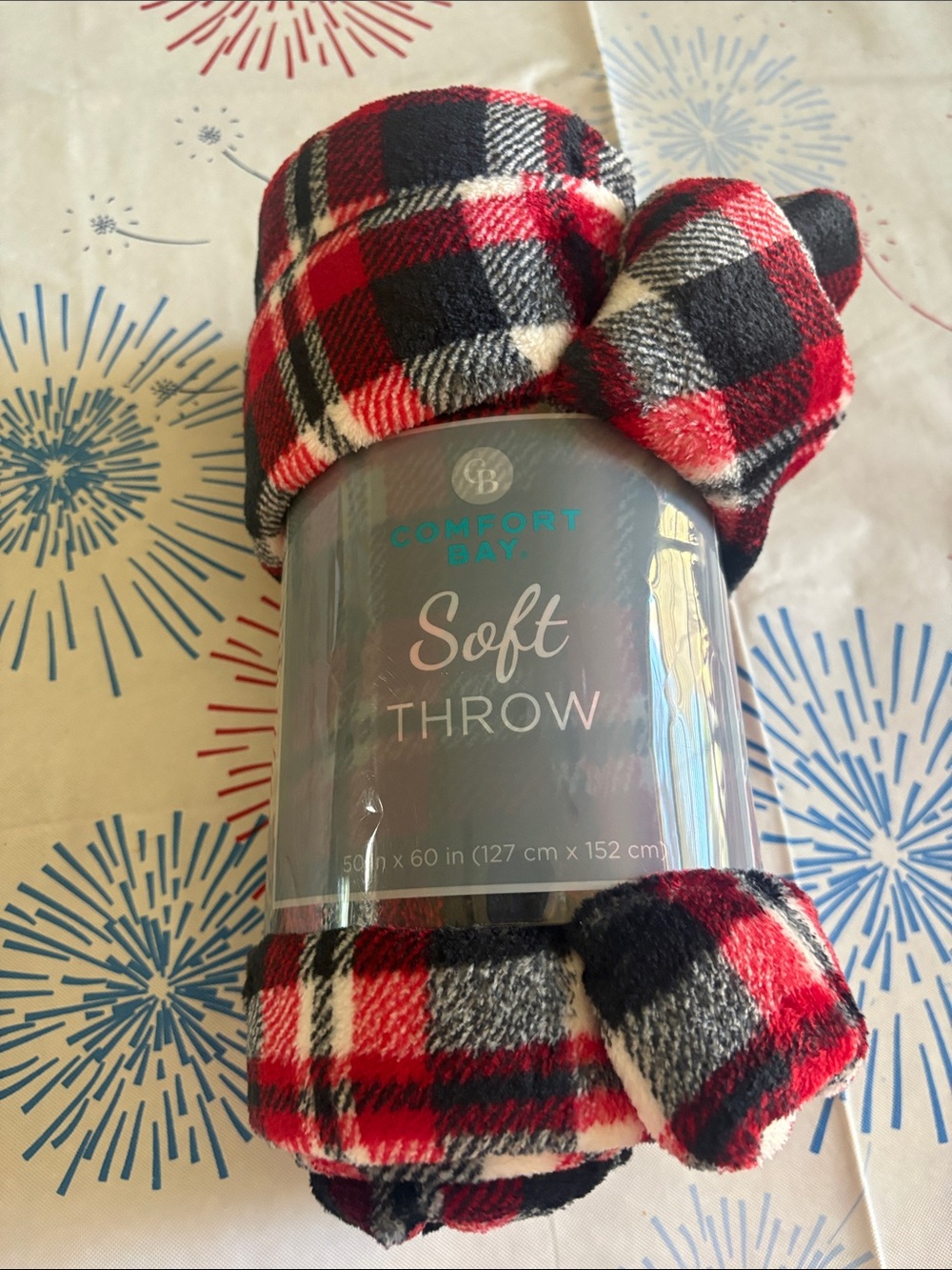 NWT black and red plaid THROW blanket